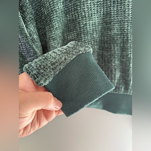 Gypsies & Moondust Green Velvet Waffle Knit Cropped Sweater Womens SZ S Casual - Picture 3 of 8